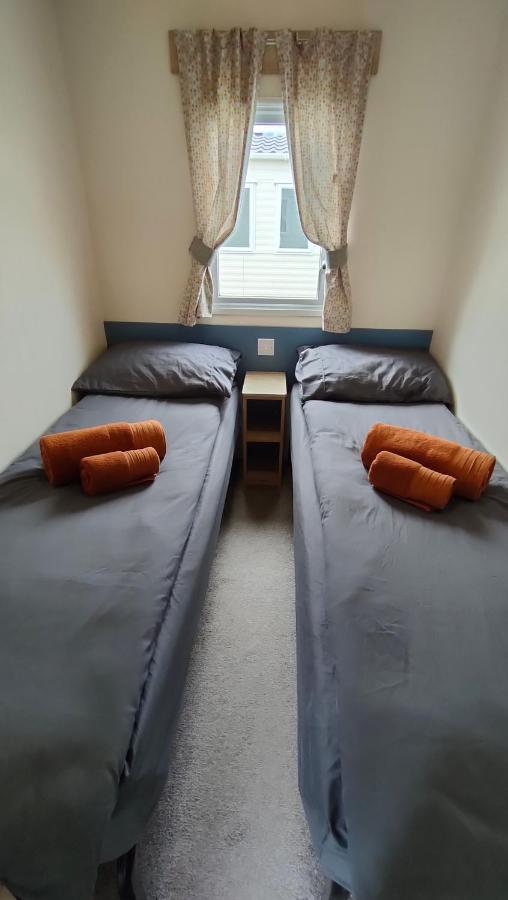 3 Bedroom Stylish Caravan - Vans With Business Sign Not Allowed Port Seton Exterior foto